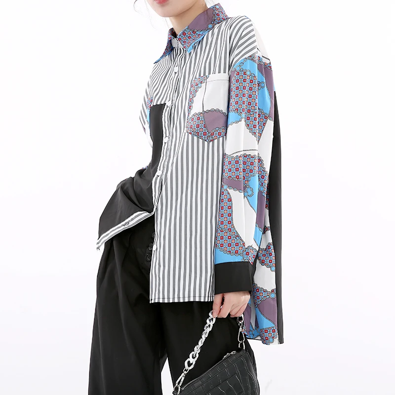 [EAM] Moterys Modelis Atspausdintas Mėlynos didelio Dydžio Palaidinė Naujas Atvartas ilgomis Rankovėmis Loose Fit Marškinėliai Mados Banga Pavasario Rudens 2021 1R70205