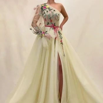 Vienos Pečių ilgomis Rankovėmis Gėlių Nėrinių Aplikacijos Priekyje Plyšio Promenadzie Suknelė Geltona Tiulio Elegantiškas vestidos de graduacion largos
